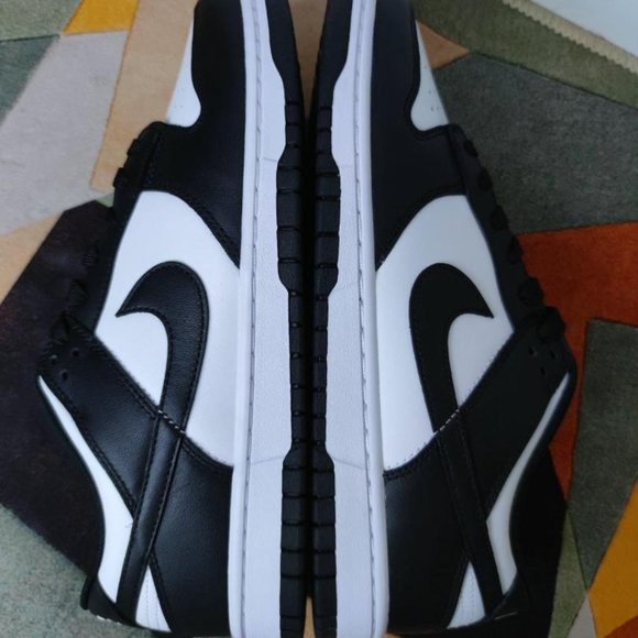Nike Men\'s Black and White Trainers main image 5